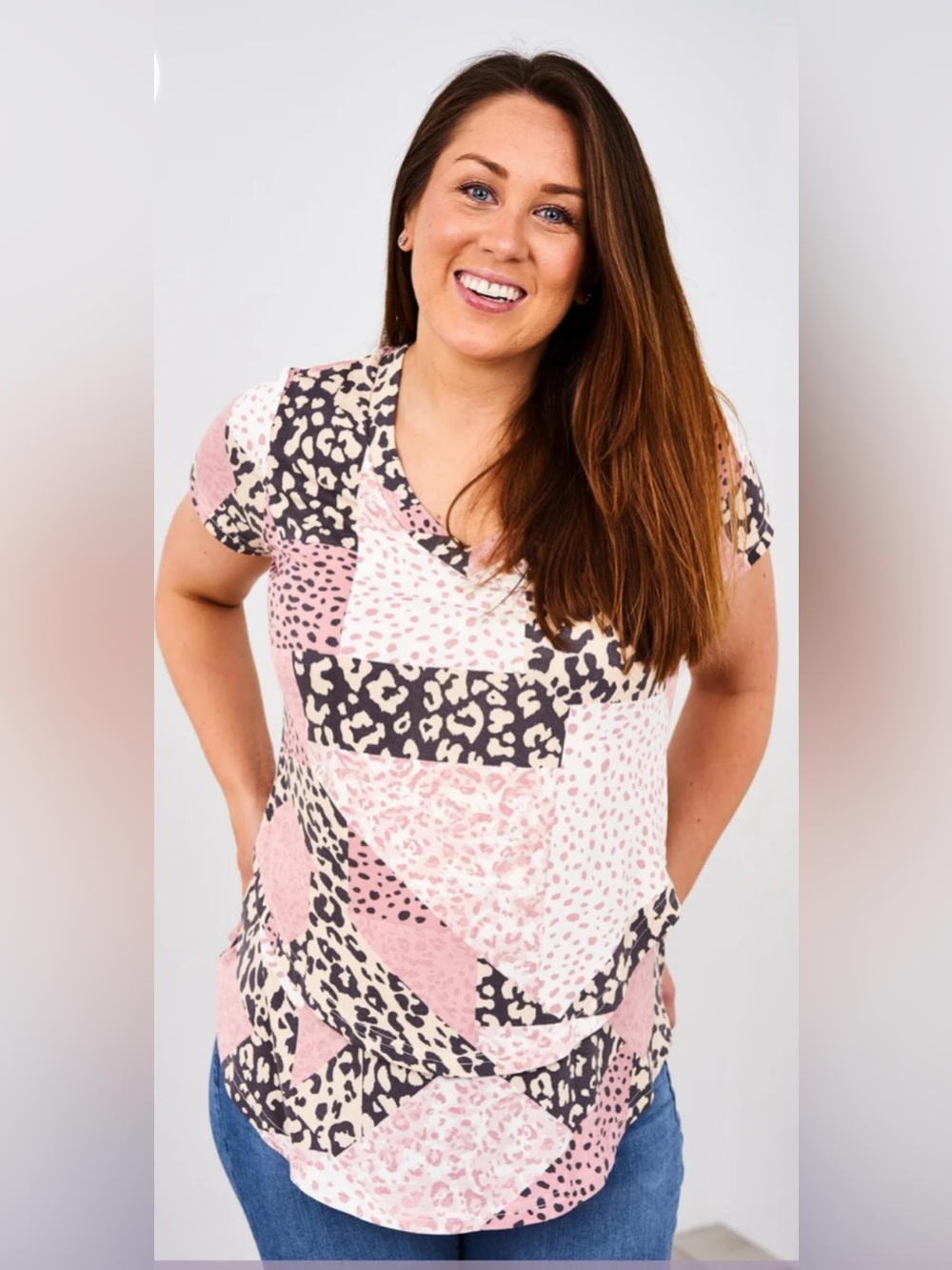 NEW Latched Mama Pink Patchwork Leopard Print V-Neck easy access nursing Tee